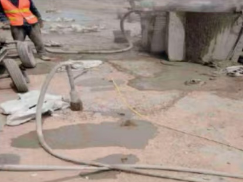 郁南水泥混凝土路面板底注浆技术 路面脱空注浆整治方案